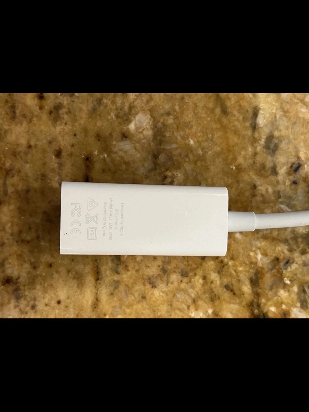 White USB-C to HDMI Adapter Cable - Compact Video Adapter